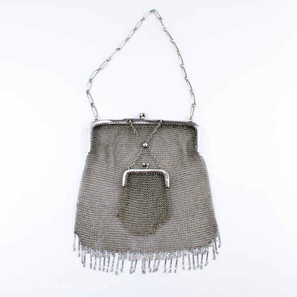Main view of  an Antique Silver Chainmail Mesh Evening Bag & Purse