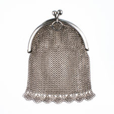 Main view of a Solid Silver Chainmail Mesh Coin Purse