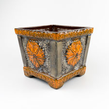 Angled view of Carstens 7152-19 Fat Lava Planter