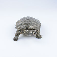 Head on view of Silver Plated Turtle Trinket Box