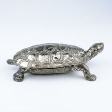 Right hand side of Silver Plated Turtle Trinket Box